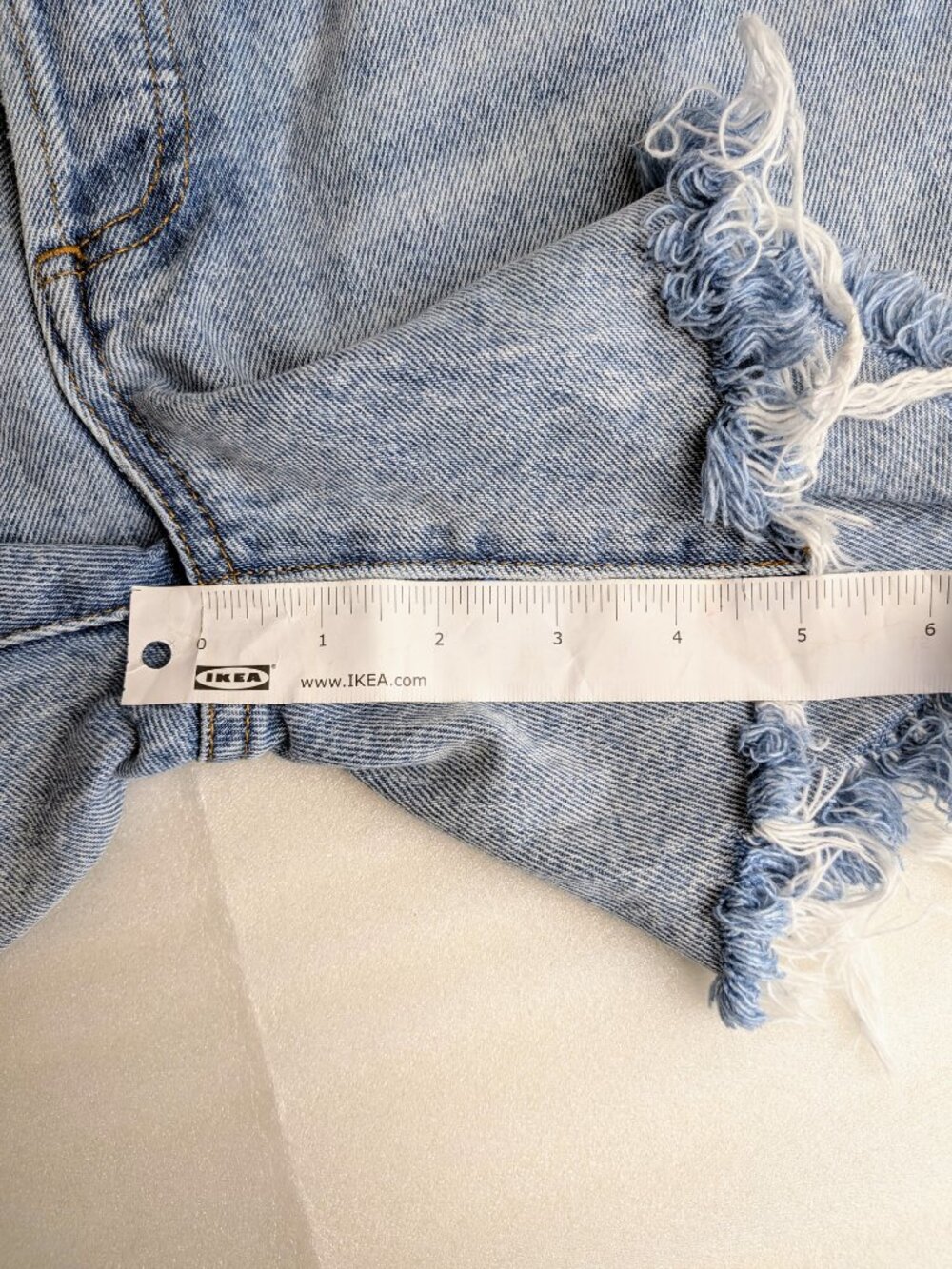 Aritzia Denim Forum The Ex-Boyfriend High Rise Denim Shorts Size 25 - Picture 6 of 8